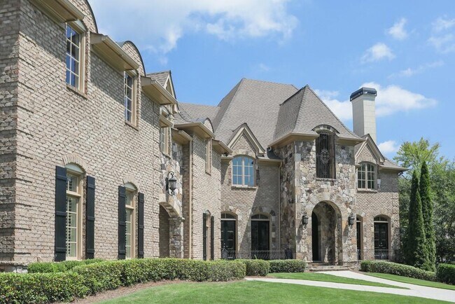 Foto del edificio - 453 Londonberry Rd NW