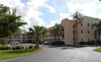 Building Photo - 400 Forest Lakes Blvd