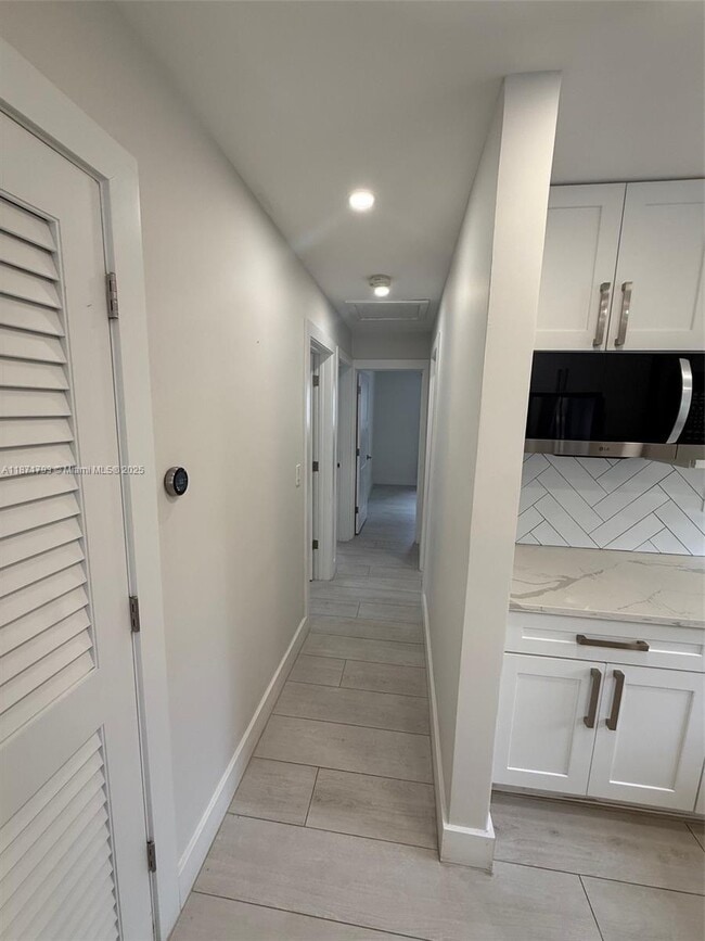 Building Photo - 1901 Montague St