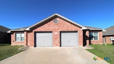 Building Photo - 4102 Janelle Dr
