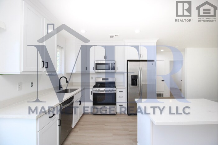 Primary Photo - 4Bed/2Bath Home at Indian School/15th Ave!...