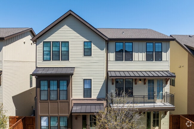 Building Photo - Rosemark Woodland Townhome Community
