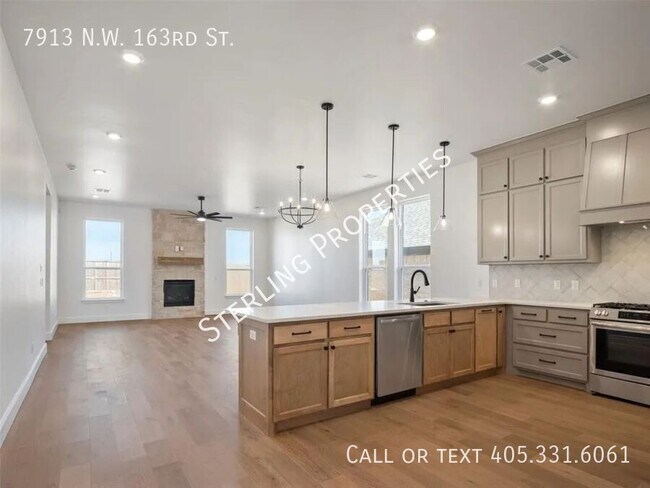 Foto del edificio - 7913 NW 163rd St