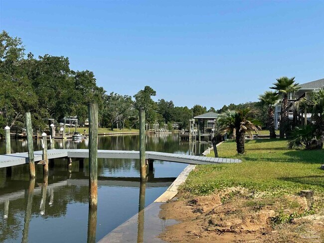 Foto del edificio - 2633 Bayshore Pkwy