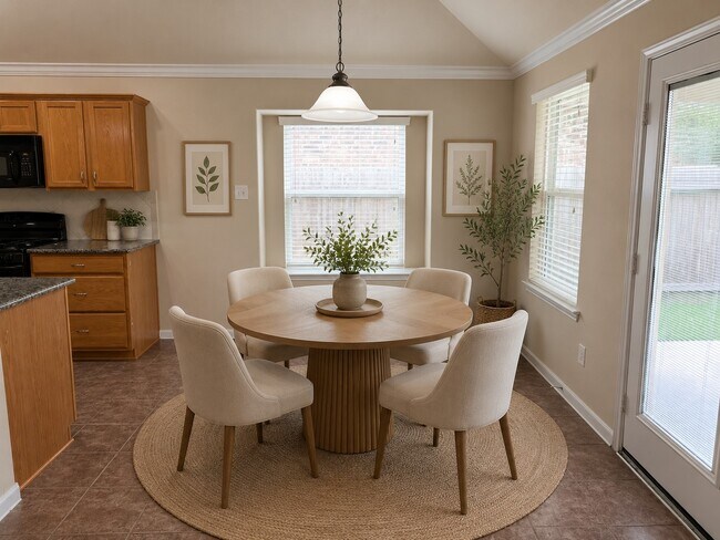 Foto del edificio - 151 Forest Heights Ln