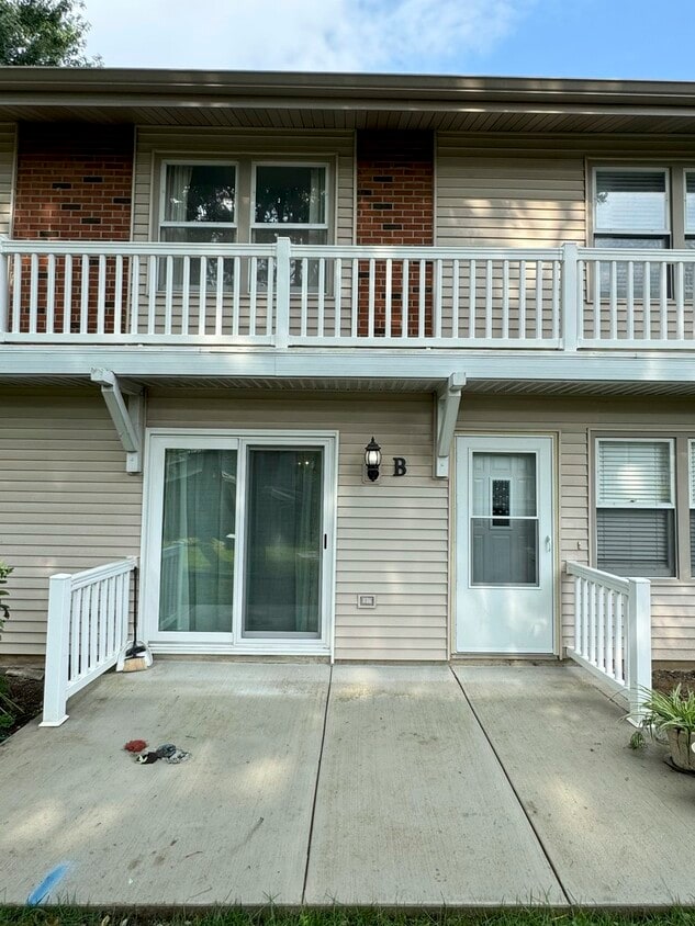 Primary Photo - 327 Georgetown Ct
