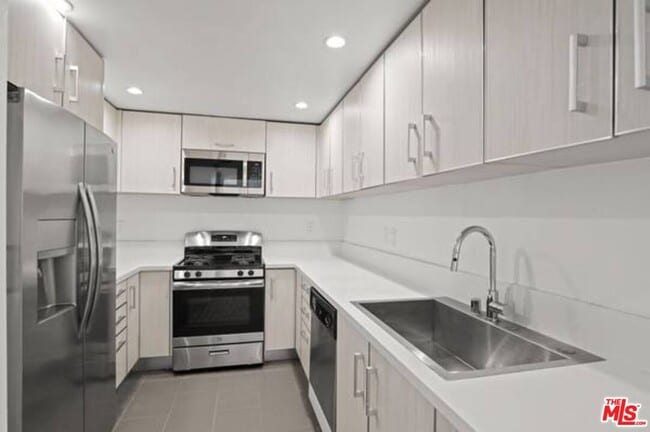 Building Photo - 11711 Ohio Ave