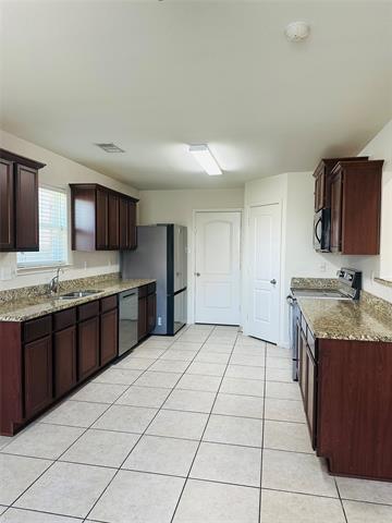 Foto del edificio - 1314 Tamarack Dr
