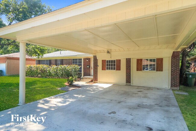 Building Photo - 7608 Oxley Dr