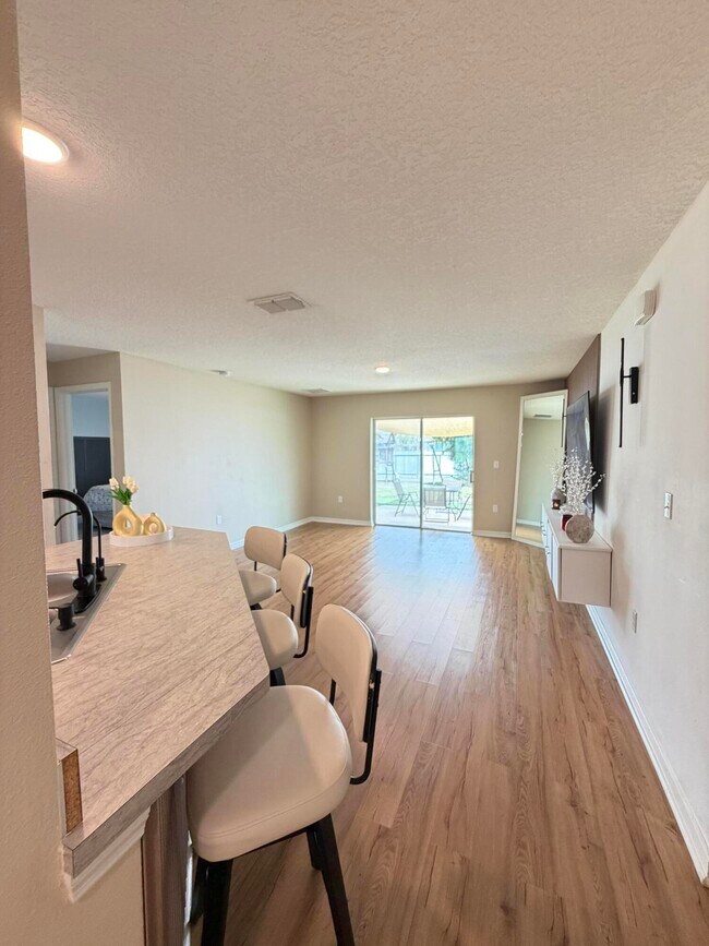 Foto del edificio - 4249 SW Whitebread Rd