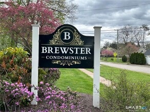 Building Photo - 12 Brewster Rd