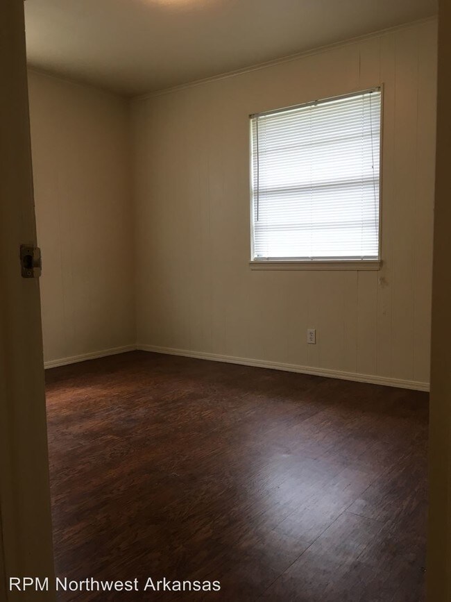 503 W Spruce St, Fayetteville, AR 72703 Condo for Rent in