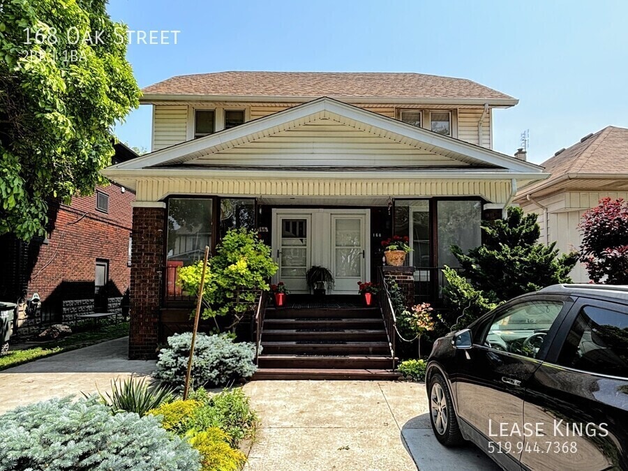 Primary Photo - 2 Bed 1 Bath Townhome Steps Away from Detr...