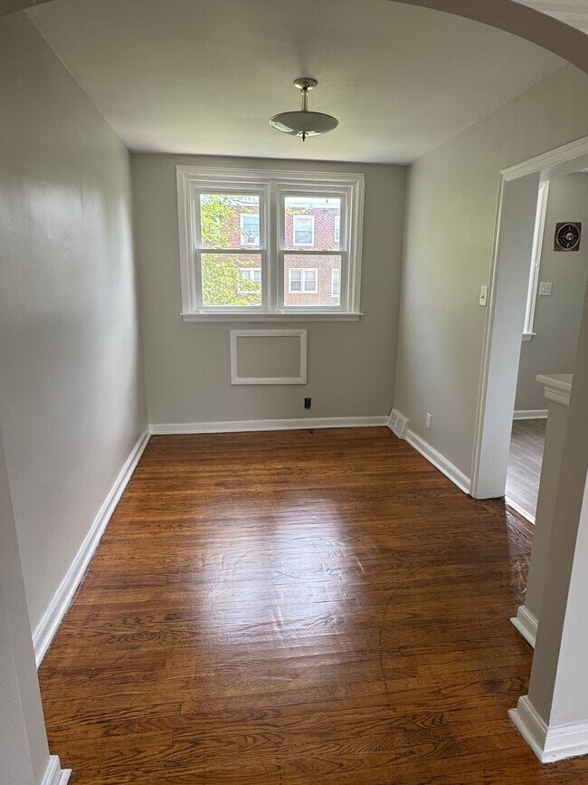 Foto del edificio - 4643 Weymouth St
