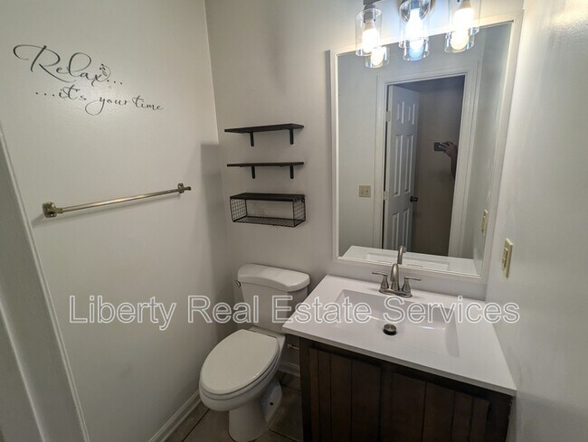 Foto del edificio - 1410 Brittney Ln