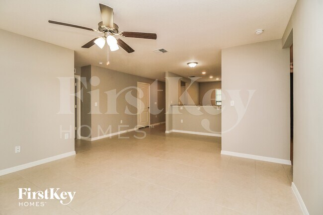 Building Photo - 2138 El Campo Ave