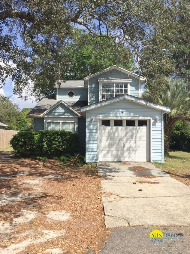 1913 Quince Ave, Niceville, FL 32578 House Rental in Niceville, FL