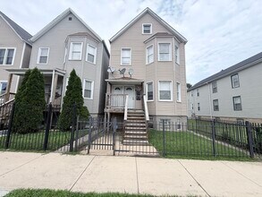 Building Photo - 3008 E 81st St