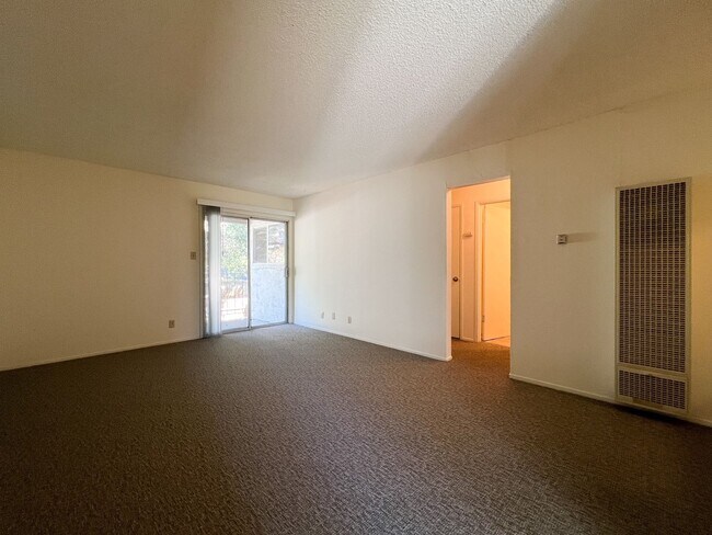 Foto del edificio - Eggleston St., 1201-1213 *