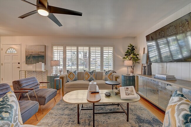 Building Photo - 444 N Shattuck Pl