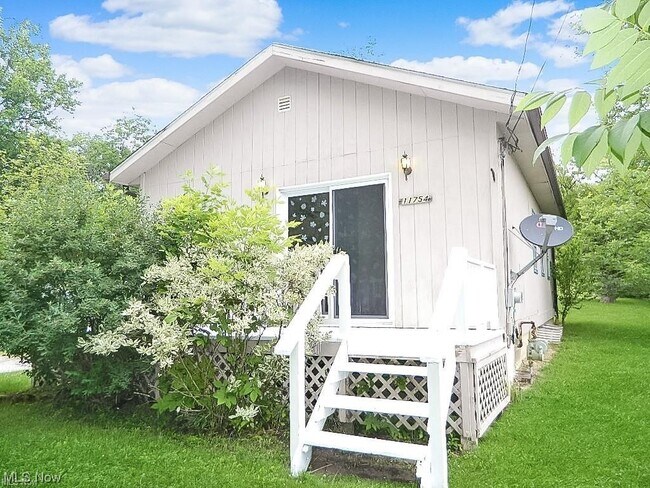 Foto del edificio - 11754 Lakeland Ave