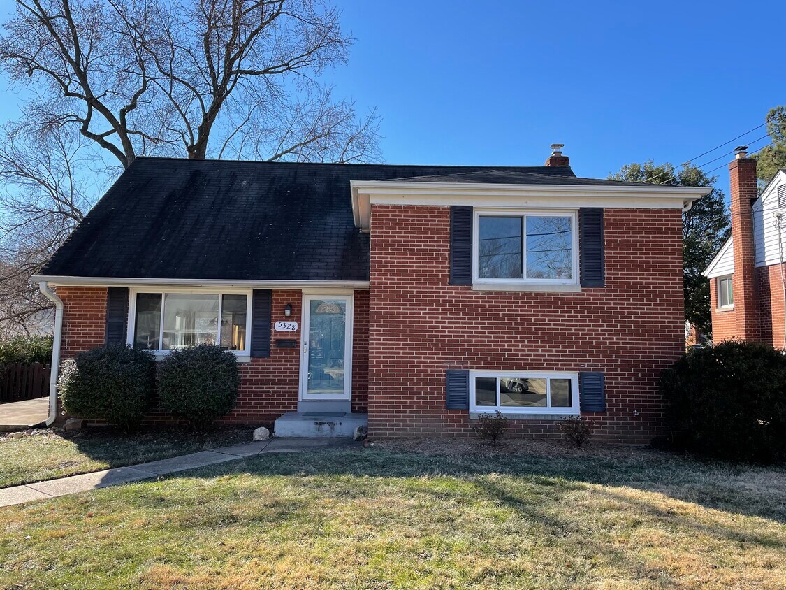 5328 Truman Ave, Alexandria, VA 22304 House for Rent in Alexandria