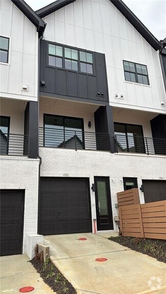 Building Photo - 658 Soul Aly St