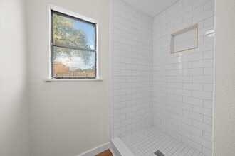 Building Photo - 18018 Autumn Trails Ln