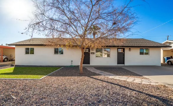 Foto principal - 1217 W Elna Rae St