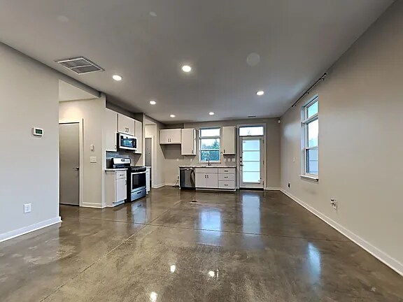 Building Photo - 2512 Colbert Dr