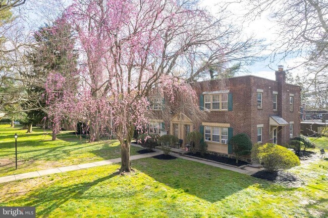 Foto del edificio - 2822 Midvale Ave