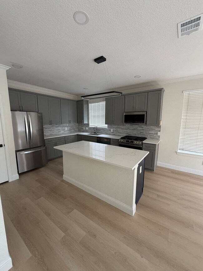 Building Photo - Updated Four Bedroom in Rowlett
