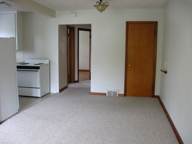 Building Photo - 2 br, 1 bath  - 602 Parkside Dr