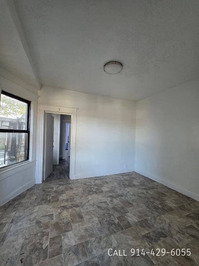 Photo - 33 Van Cortlandt Park Ave Apartment