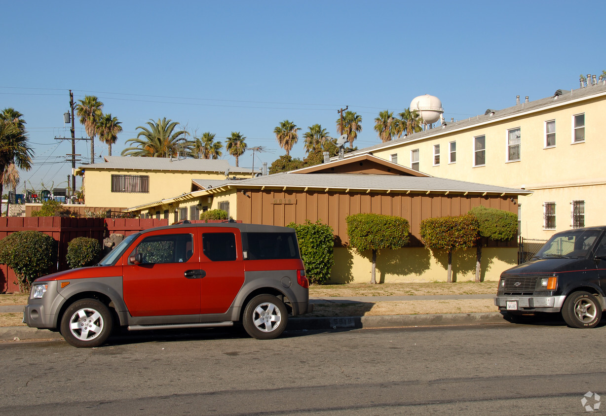 Primary Photo - 6819 Marbrisa Ave