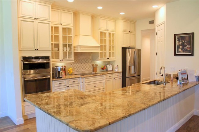 Building Photo - 7758 SE Loblolly Bay Dr