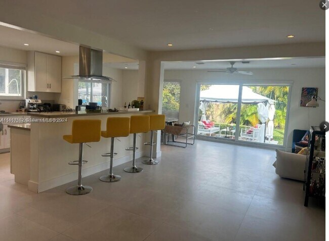 Building Photo - 8859 Abbott Ave