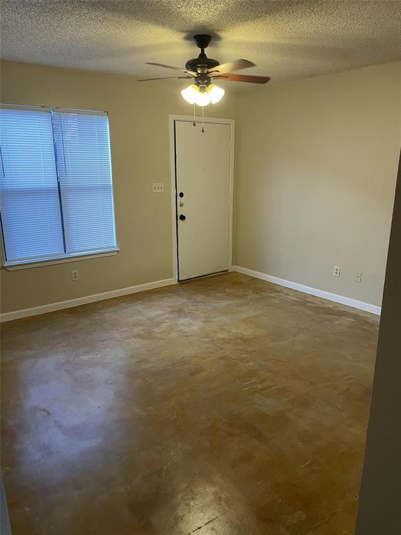 139 Elm St Unit 207, Lockhart, TX 78644 Room for Rent in Lockhart, TX