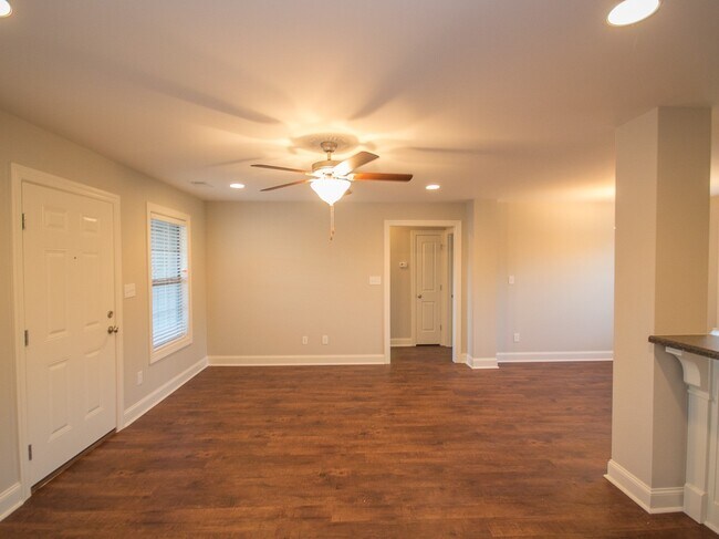 Foto del edificio - 17846 Sallows Dr