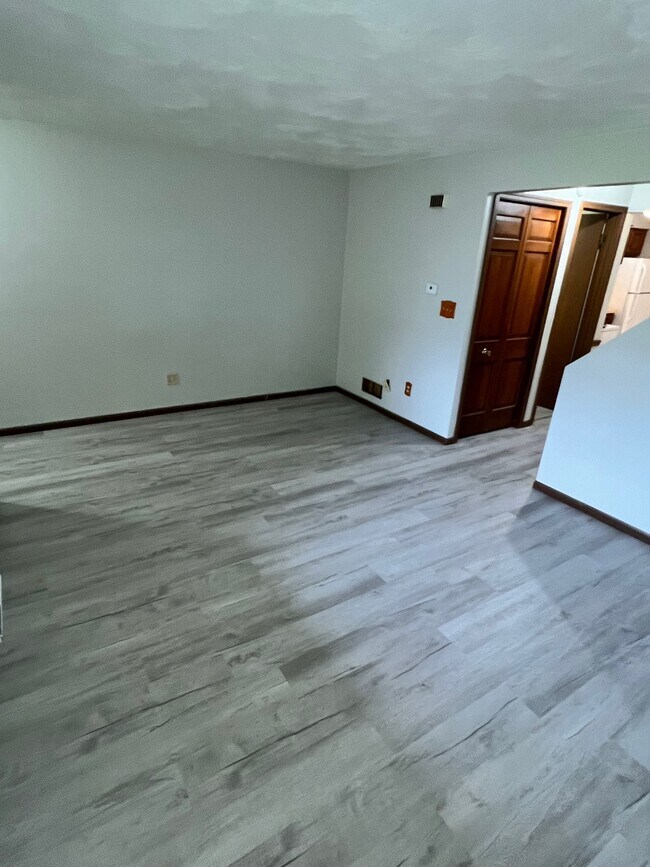 Foto del edificio - 7192 Seymour St NW