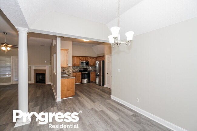 Building Photo - 8457 Regal Bend Dr