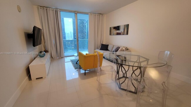 Foto del edificio - 1111 SW 1st Ave