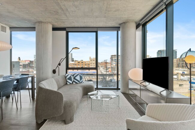 Building Photo - 155 N Elizabeth St