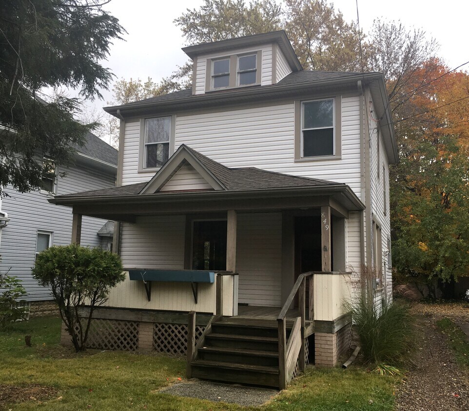 849 N Howard St, Akron, OH 44310 House Rental in Akron, OH