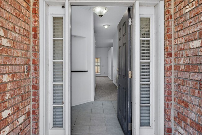 Foto del edificio - 568 Marshview Dr