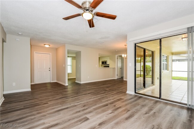 Foto del edificio - 1820 SE 10th St