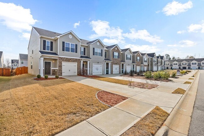 Foto del edificio - 5438 Thrasher Ln