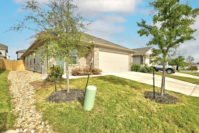 Building Photo - 3032 Maryanne Ln