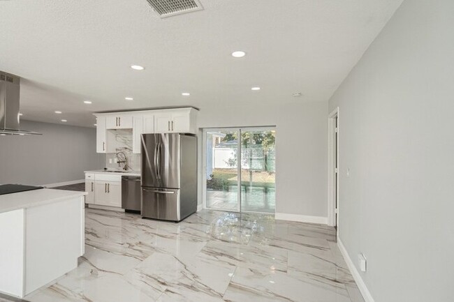 Building Photo - 2964 Meadow Oak Drive S, Clearwater, FL, 3...