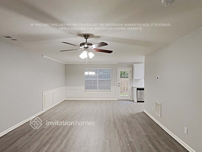 Foto del edificio - 331 Hidden Creek Ln